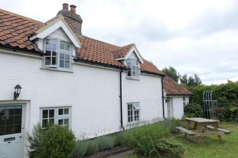 3 bedroom detached house to rent, Chapel Lane, Halesworth IP19