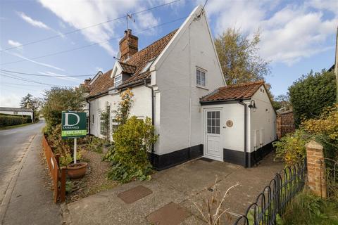 2 bedroom semi-detached house for sale, Well Cottage, Holton IP19