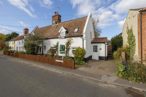 2 bedroom semi-detached house for sale, Well Cottage, Holton IP19