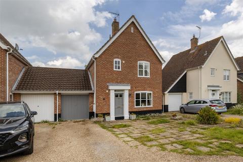 3 bedroom link detached house for sale, Holmere Drive, Halesworth IP19