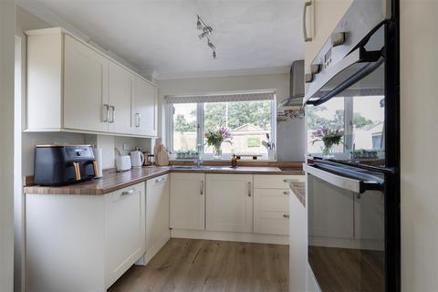 3 bedroom semi-detached house for sale, Park Walk, Halesworth IP19