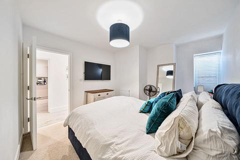 Flat 1, Dunlin House, 28e Fairdene Road, Coulsdon, CR5 1RA