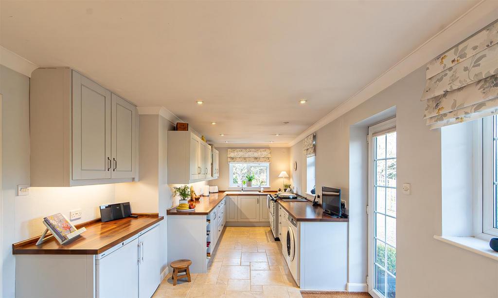 Kitchen/Breakfast Room