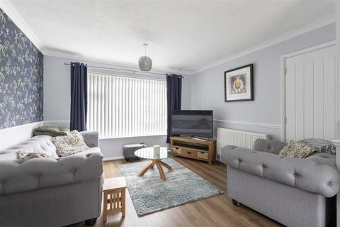 3 bedroom end of terrace house for sale, Lambert Close, Suffolk IP19