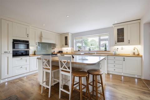 4 bedroom detached house for sale, Mill Road, Suffolk IP17