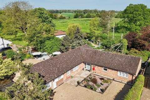 4 bedroom detached bungalow for sale, Harleston IP20