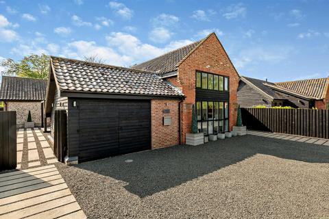 4 bedroom barn conversion for sale, Mill Lane, Diss IP21