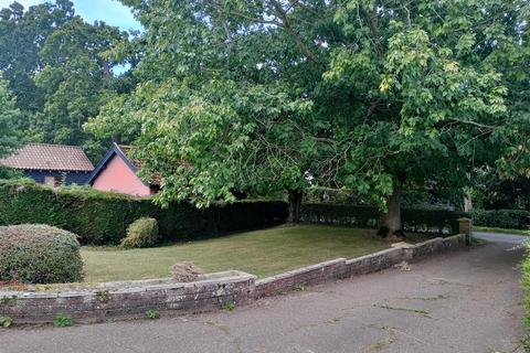 3 bedroom detached bungalow to rent, Topcroft Street, Bungay NR35