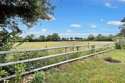 2 bedroom detached bungalow for sale, Norwich Road, Harleston IP20