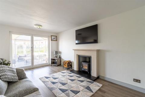 2 bedroom detached bungalow for sale, Norwich Road, Harleston IP20