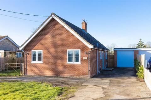 2 bedroom detached bungalow for sale, Norwich Road, Harleston IP20