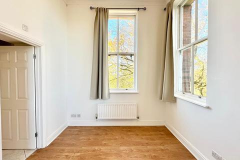 2 bedroom apartment for sale, Tavistock House, Repton Park, Woodford Green IG8