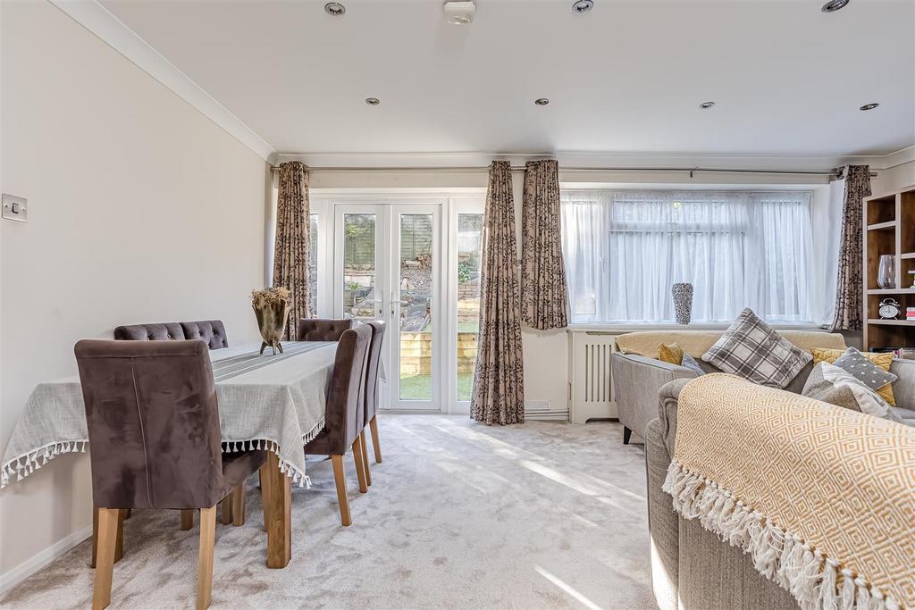 Flat-castleton-close-banstead-115.jpg