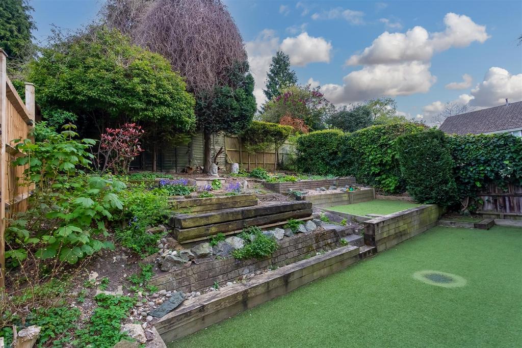 Flat-castleton-close-banstead-104.jpg