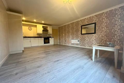 2 bedroom flat to rent, Palatine Place, Dunston, Gateshead