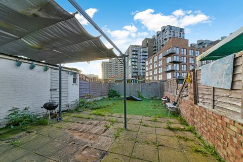 3 bedroom terraced house for sale, Tarling Road, Royal Wharf, E16