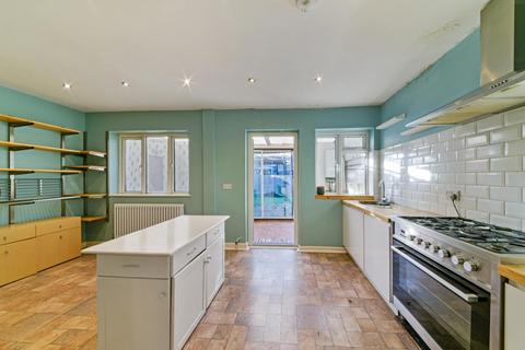 67 Tarling Road, London, E16 1HN