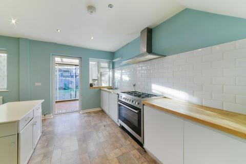 67 Tarling Road, London, E16 1HN