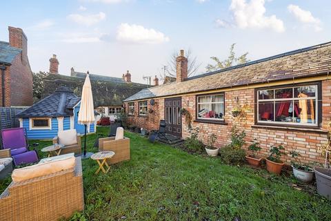 4 bedroom cottage for sale, Station Street, Donington, Spalding, Lincolnshire, PE11