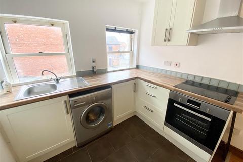 1 bedroom flat to rent, Market Place, Uttoxeter ST14