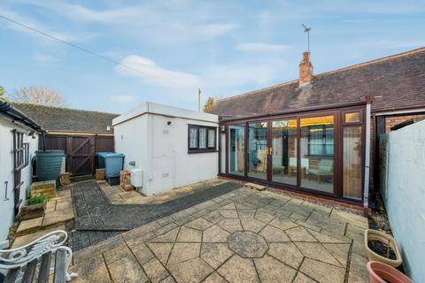 2 bedroom cottage for sale, Carterton,  Oxfordshire,  OX18