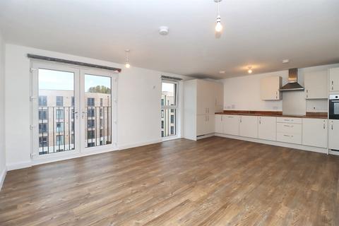 3 bedroom flat to rent, Edinburgh EH6