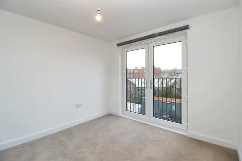 3 bedroom flat to rent, Edinburgh EH6