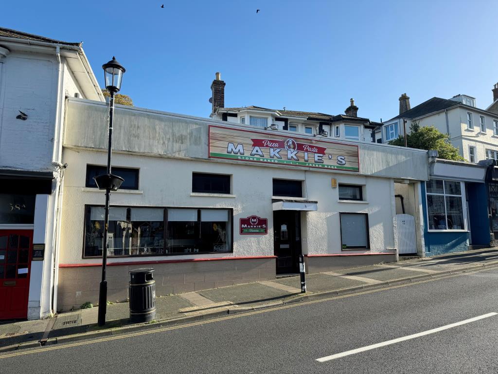 Front view of former pizza restaurant