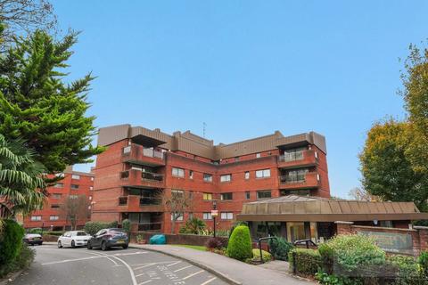 4 bedroom apartment for sale, Spencer Close, Finchley N3