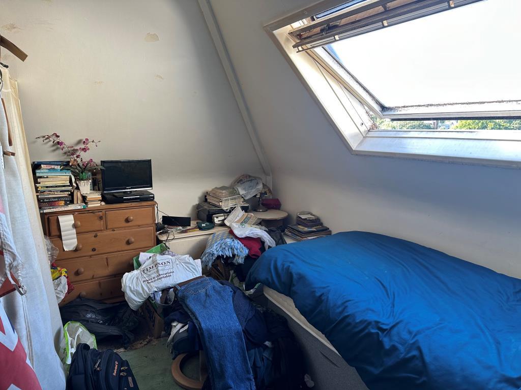 Flat E - Bedroom