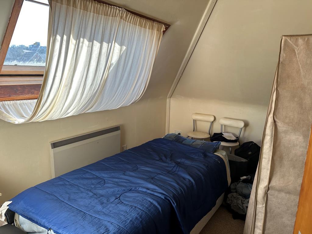 Flat F - Bedroom