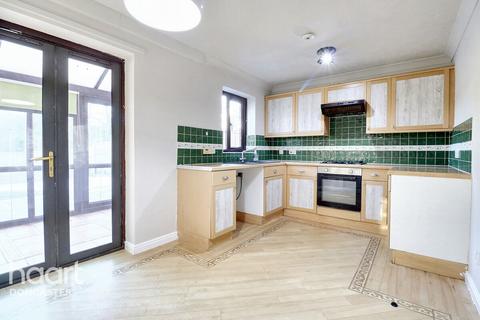 39 Heaton Gardens, Edlington, Doncaster, DN12 1SY
