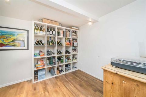 Flat 1, 12 Cedars Road, Hampton Wick, Kingston Upon Thames, KT1 4BE