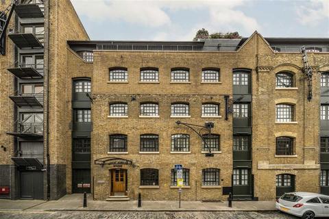 2 bedroom flat for sale, Wapping Wall, London E1W