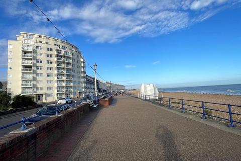 3 bedroom flat for sale, Flat 36, Metropole Court, Royal Parade, Eastbourne, East Sussex