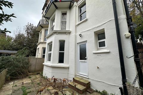 1 bedroom flat for sale, Flat 1, 2 Quarry Crescent, Hastings, East Sussex