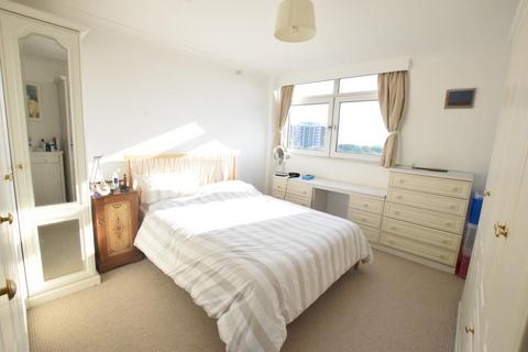 2 bedroom flat for sale, 18 Amberley Court, Bath Road, Bournemouth