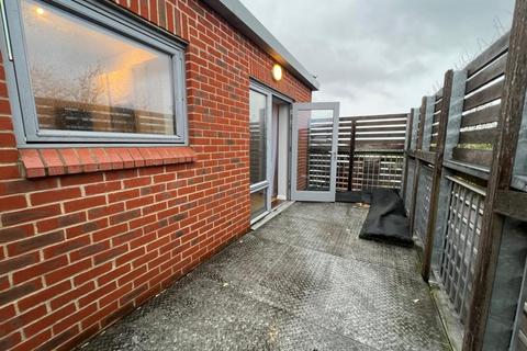 1 bedroom flat for sale, Flat 8, Coral Court, Serpentine Close, Chadwell Heath, Romford