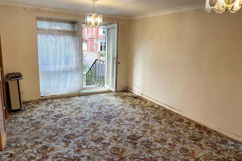 2 bedroom flat for sale, Flat 6, Earlsmead Court, 15 Granville Road, Eastbourne, East Sussex