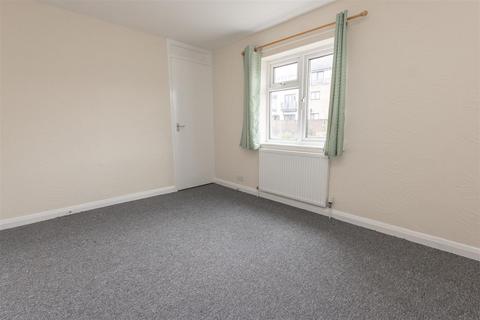 2 bedroom semi-detached house to rent, Magson Close, Nottingham NG3