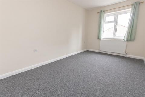 2 bedroom semi-detached house to rent, Magson Close, Nottingham NG3