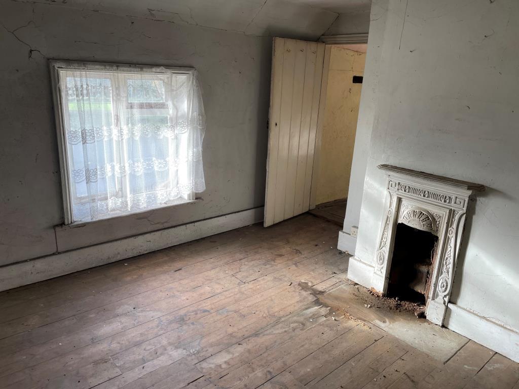 Bedroom 3 with fireplace