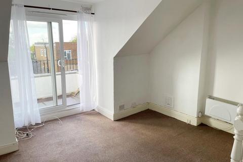 1 bedroom flat for sale, Top Floor Flat, 9 Chatsworth Road, Brighton