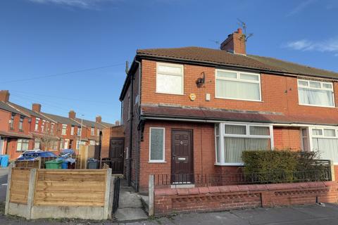 3 bedroom semi-detached house to rent, Ashley Lane, Moston