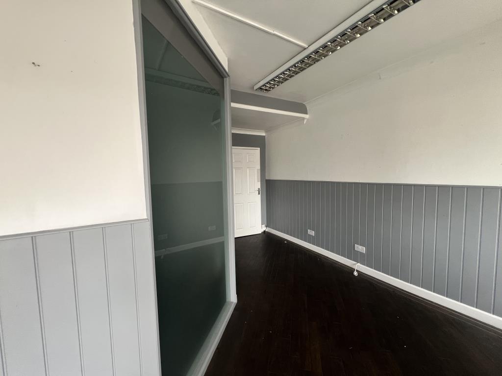 Extra internal photo of salon