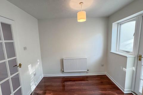 2 bedroom house to rent, Fir Tree Avenue, Wallingford OX10