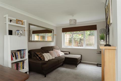 2 bedroom house for sale, Park Lane East, Reigate