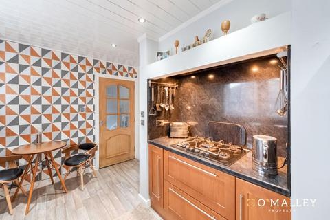 10 Ochilview, Alva, FK12 5EU