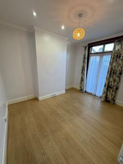 4 bedroom house to rent, Wellington Road, Enfield EN1