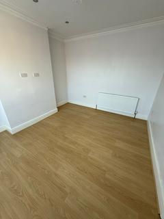 4 bedroom house to rent, Wellington Road, Enfield EN1